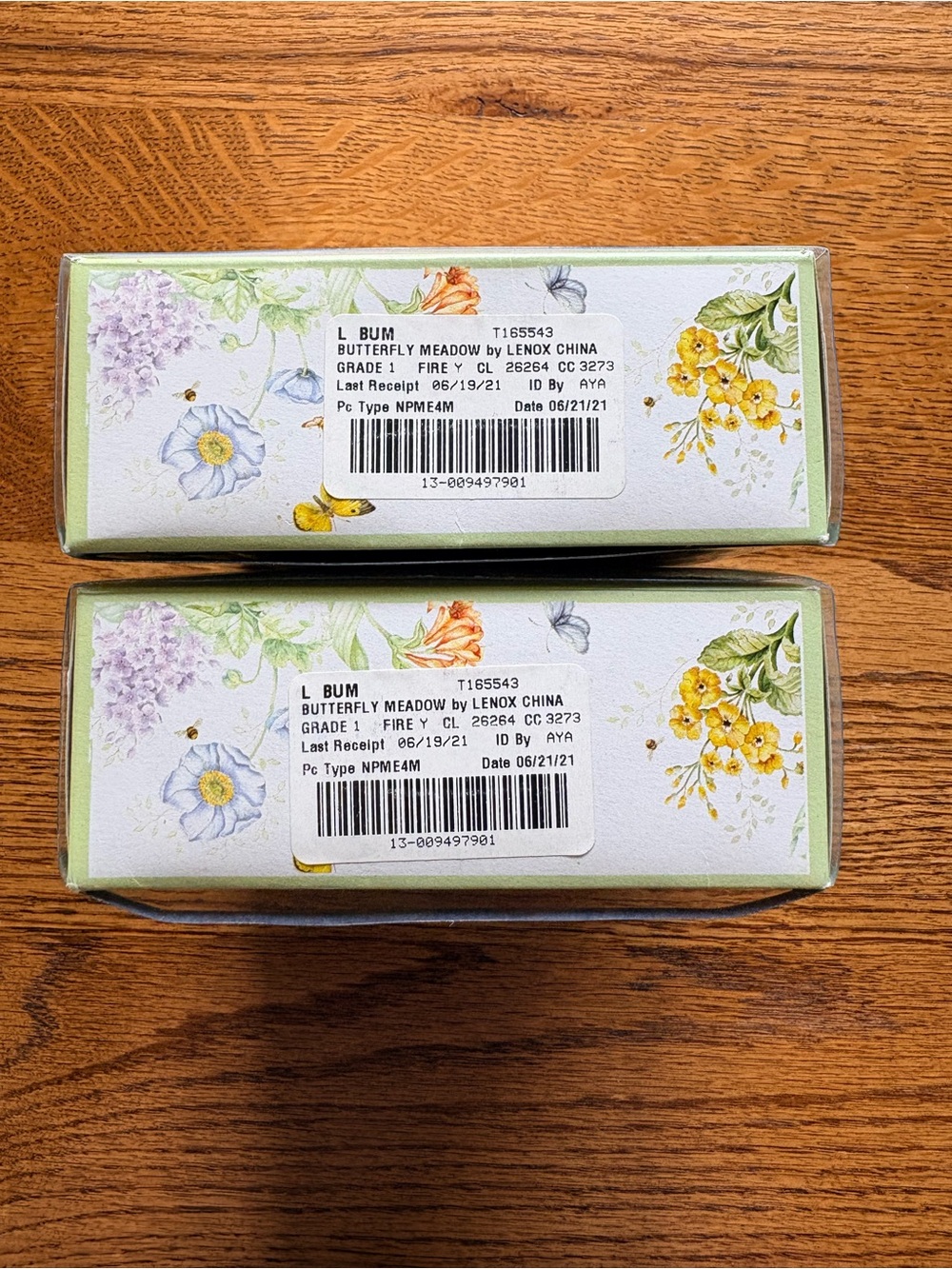 2 sets of Lenox Butterfly Meadow set of 4 Napkin Rings - pastel colors and gold - Picture 5 of 13